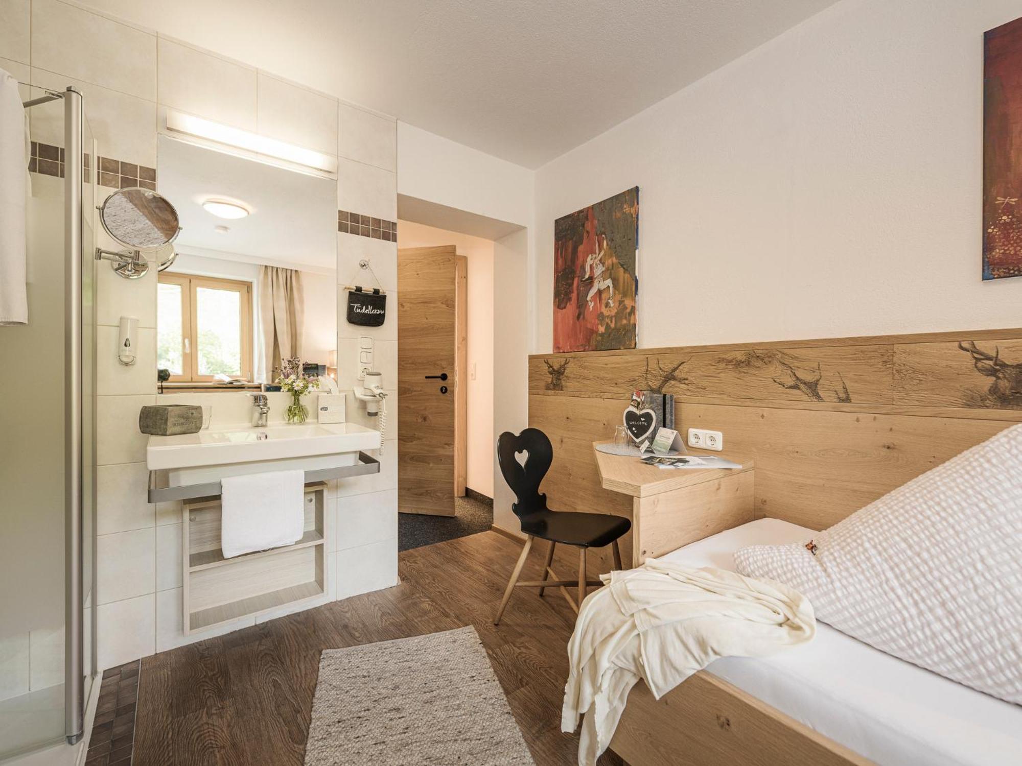 Cafe Pension Koller Brixen im Thale Exterior foto